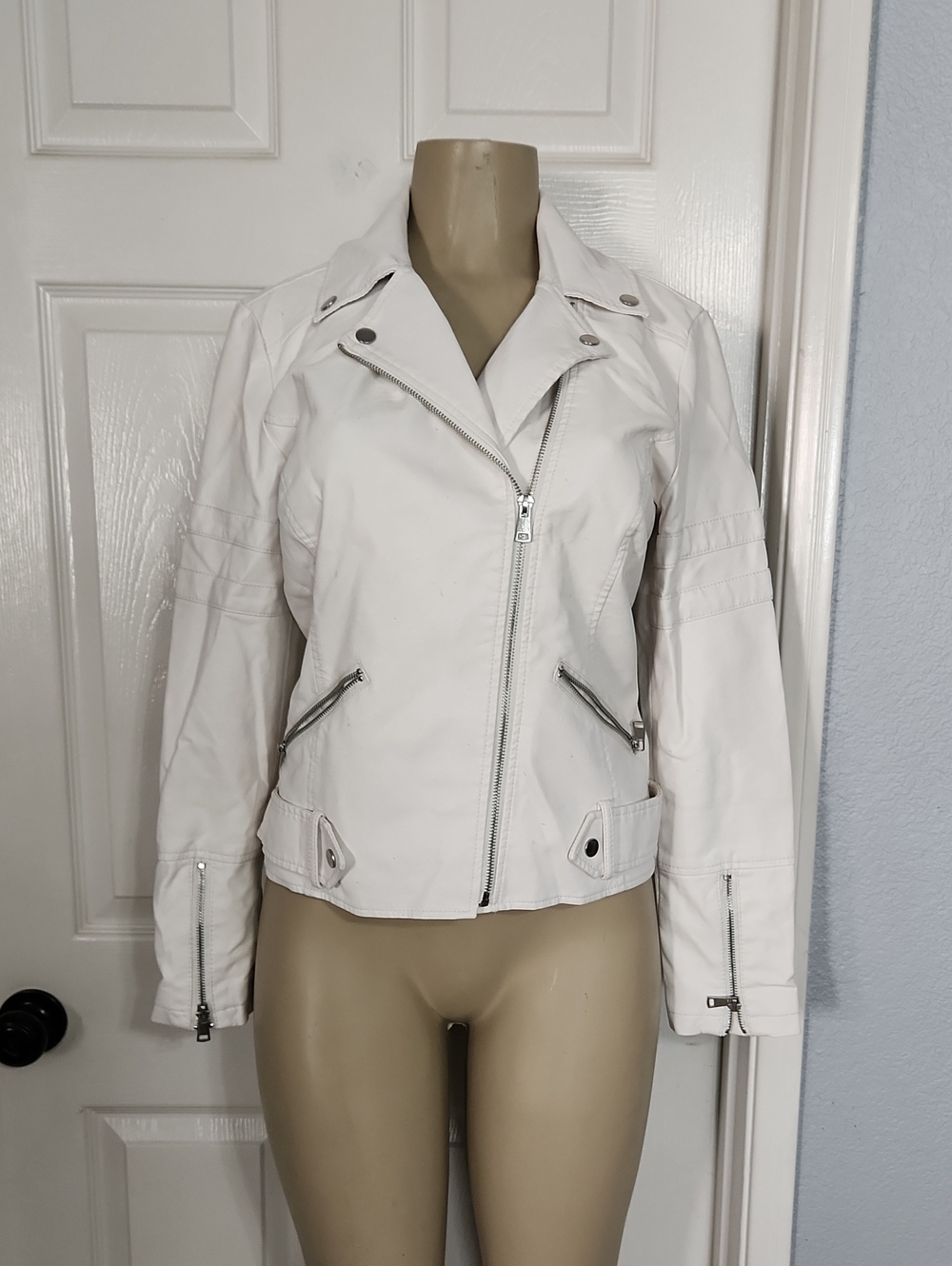 Women's White Moto Leather Jacket with Asymmetrical Zip